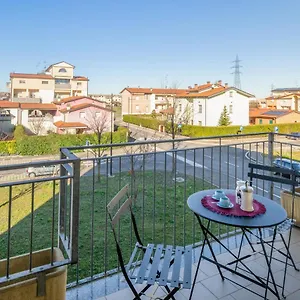 Fiere Studio Con Parcheggio E Balcone , Parma Italia